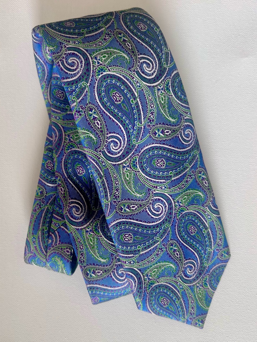 David Donahue Light Blue Green Purple Paisley 100% Silk Tie